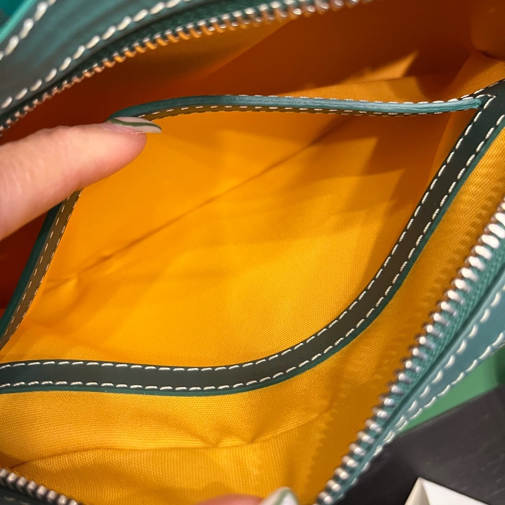 NEW 💚 Goyard SAC CAP-VERT PM Unisex Green Crossbody - Authentic *FULL SET* - Picture 8 of 16